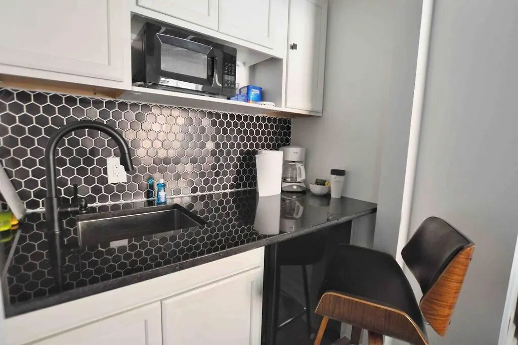 Housepitality - The Brandenburg Suite - Efficiency Columbus Apartman